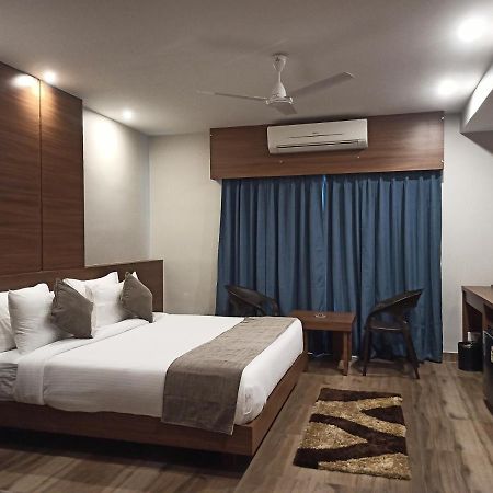 Hotel Tree Fern Dibrugarh Luaran gambar