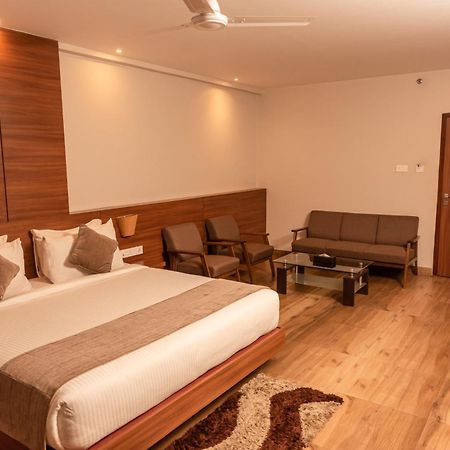 Hotel Tree Fern Dibrugarh Luaran gambar