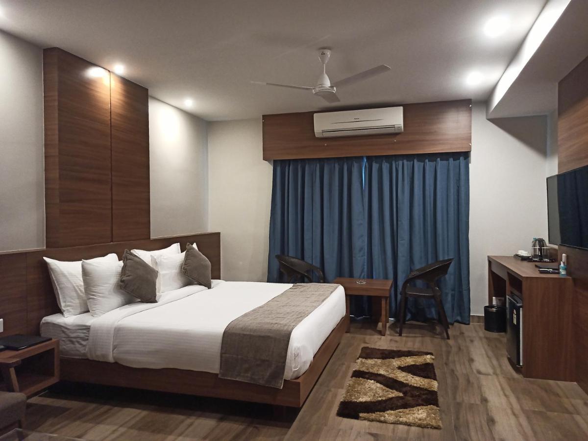 Hotel Tree Fern Dibrugarh Luaran gambar
