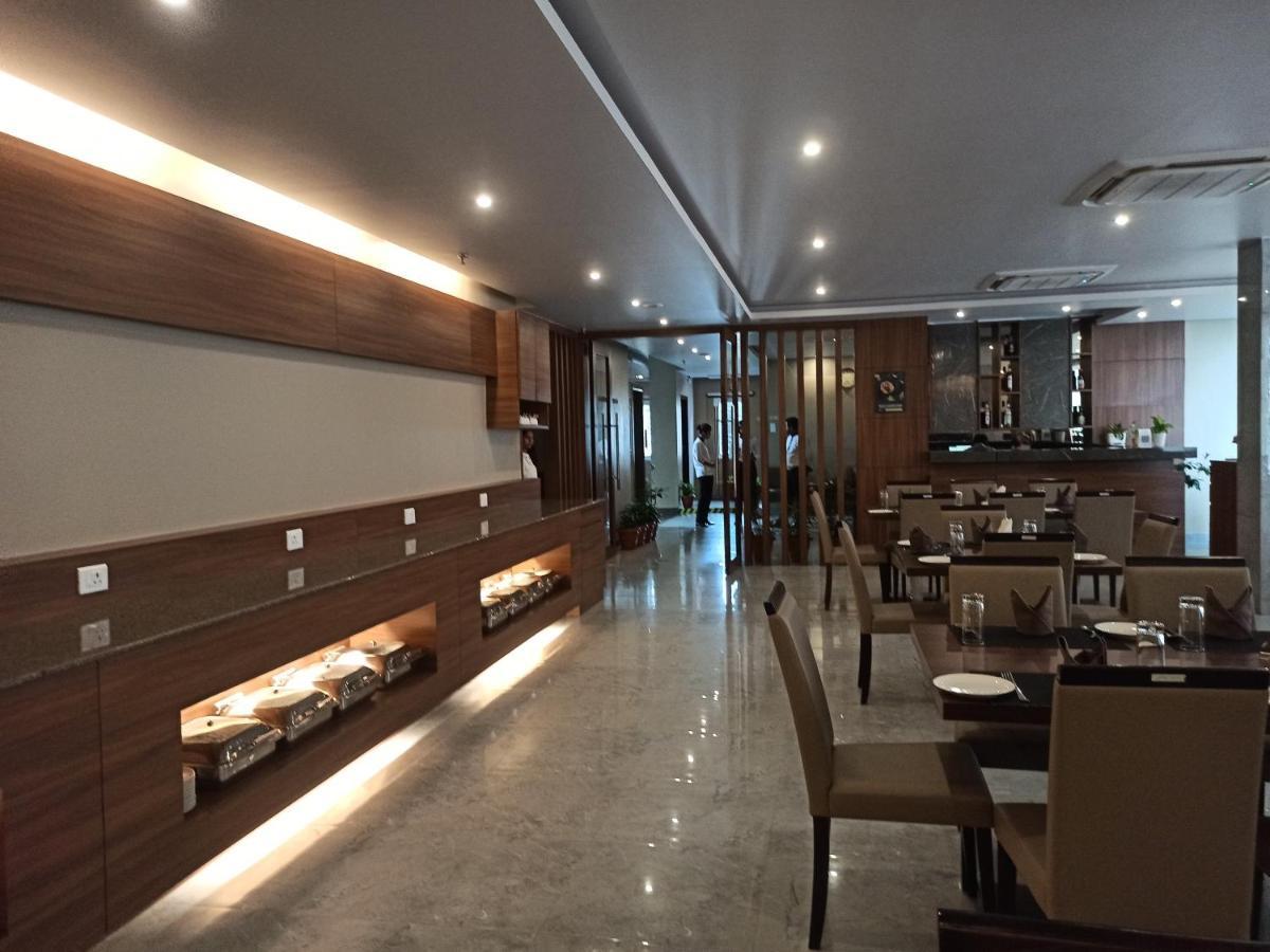Hotel Tree Fern Dibrugarh Luaran gambar
