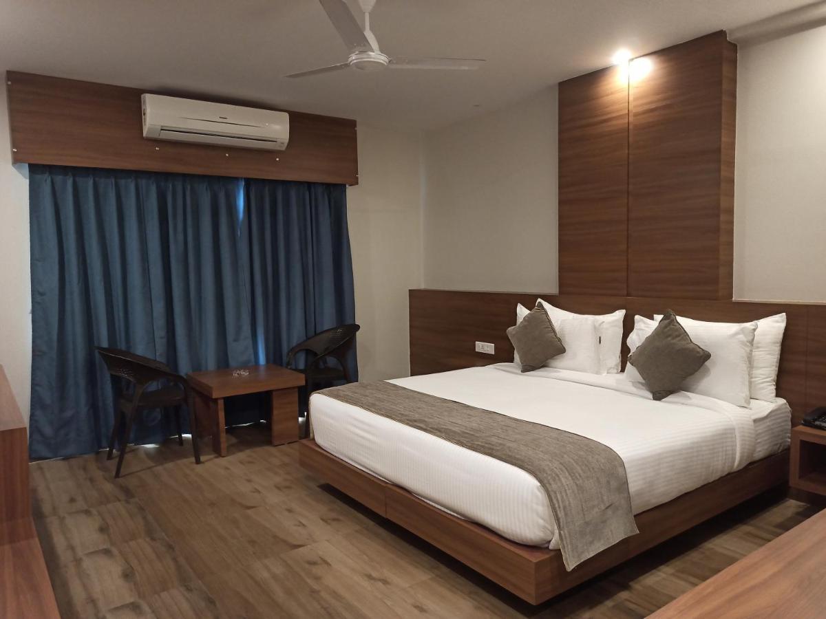 Hotel Tree Fern Dibrugarh Luaran gambar