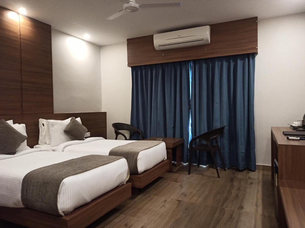 Hotel Tree Fern Dibrugarh Luaran gambar