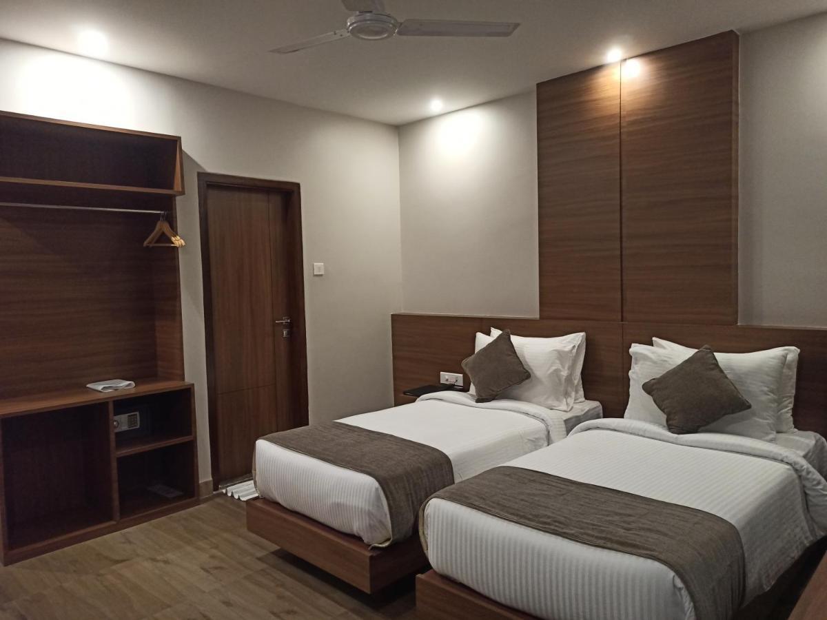 Hotel Tree Fern Dibrugarh Luaran gambar