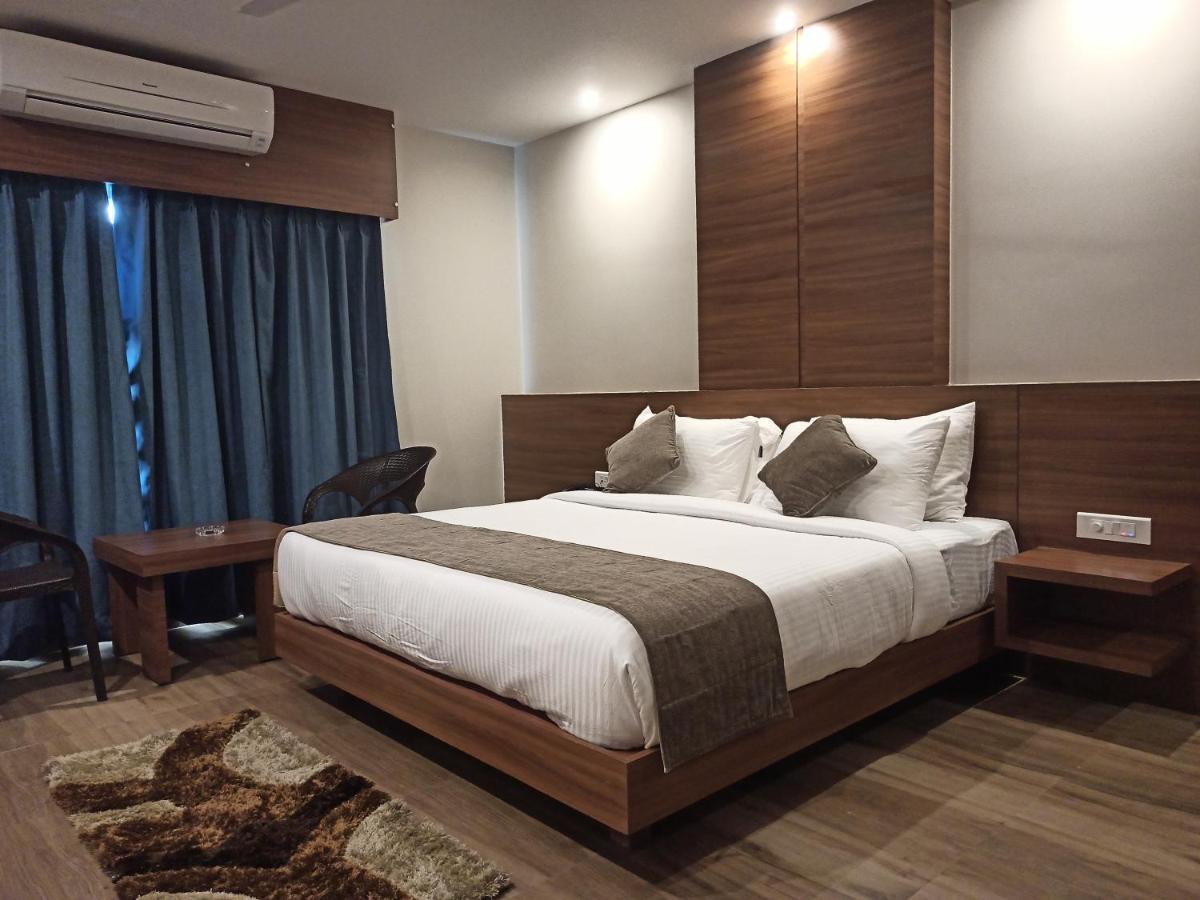 Hotel Tree Fern Dibrugarh Luaran gambar