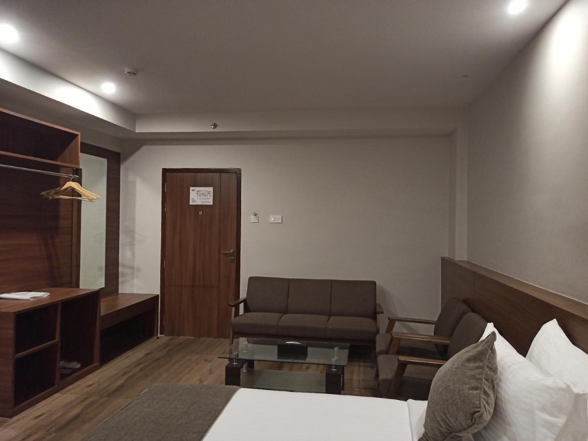 Hotel Tree Fern Dibrugarh Luaran gambar