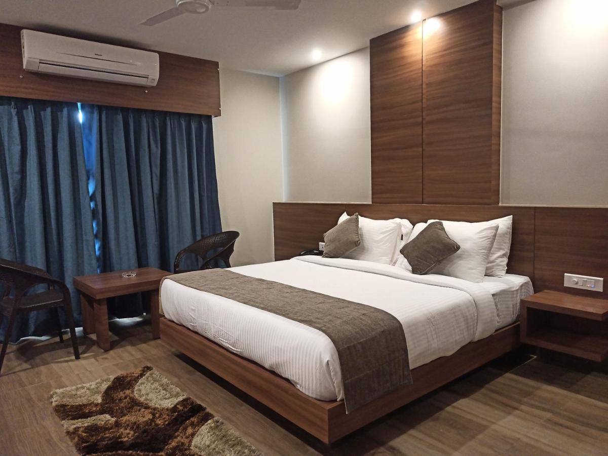 Hotel Tree Fern Dibrugarh Luaran gambar