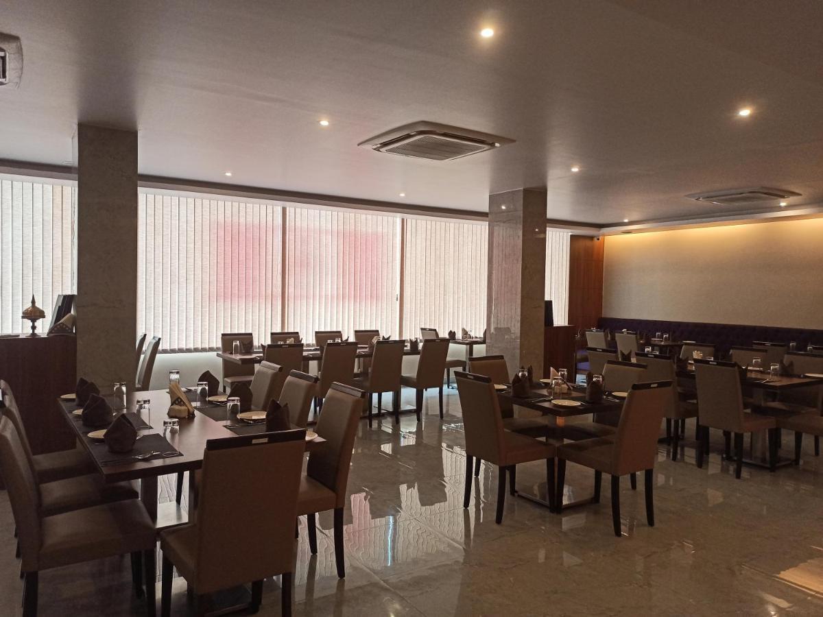Hotel Tree Fern Dibrugarh Luaran gambar
