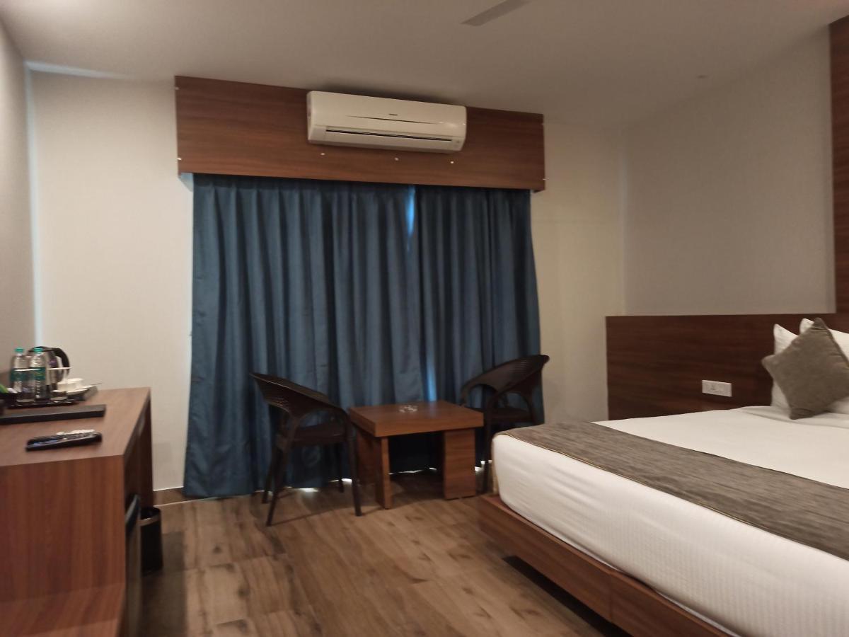 Hotel Tree Fern Dibrugarh Luaran gambar
