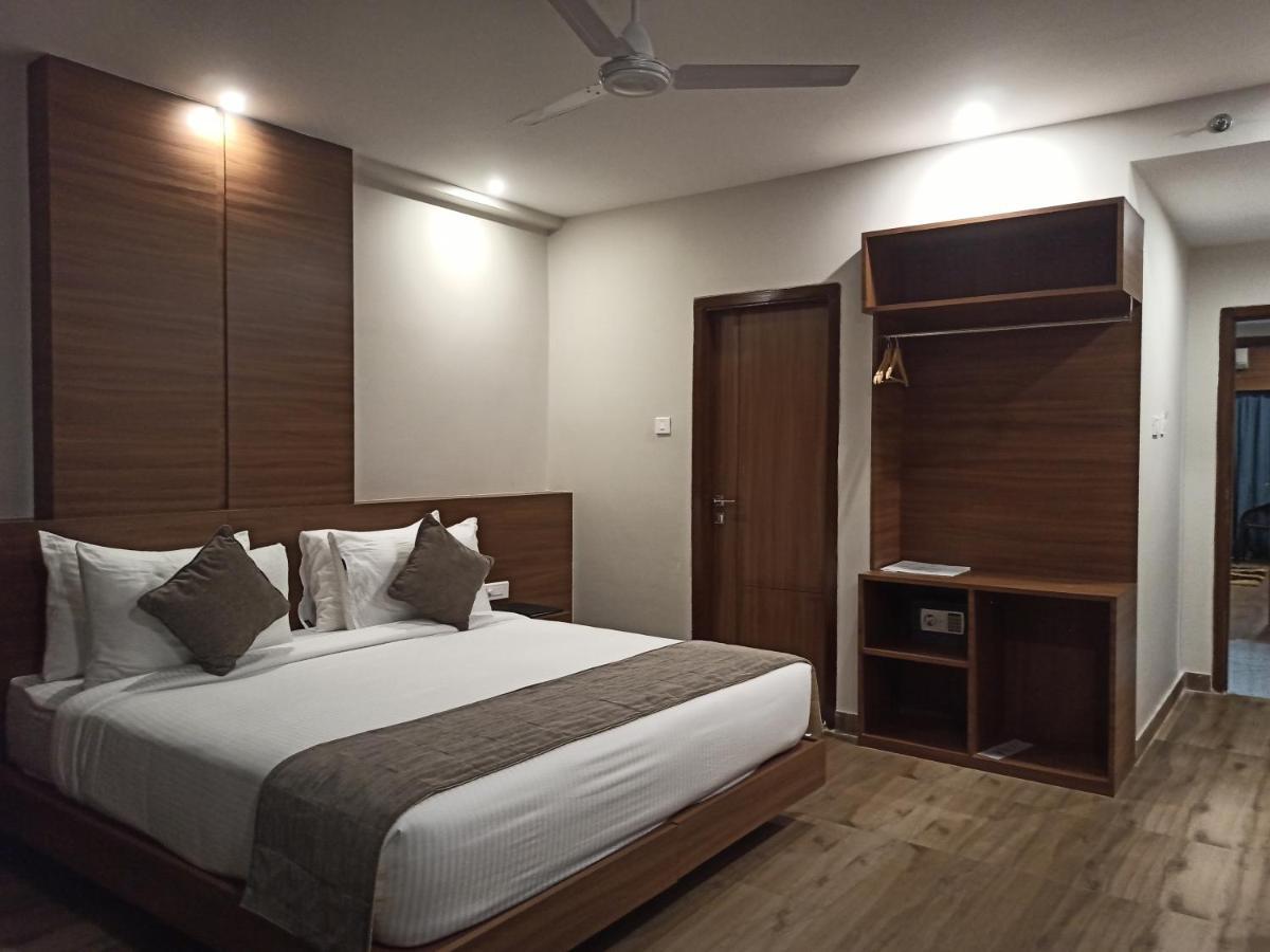 Hotel Tree Fern Dibrugarh Luaran gambar