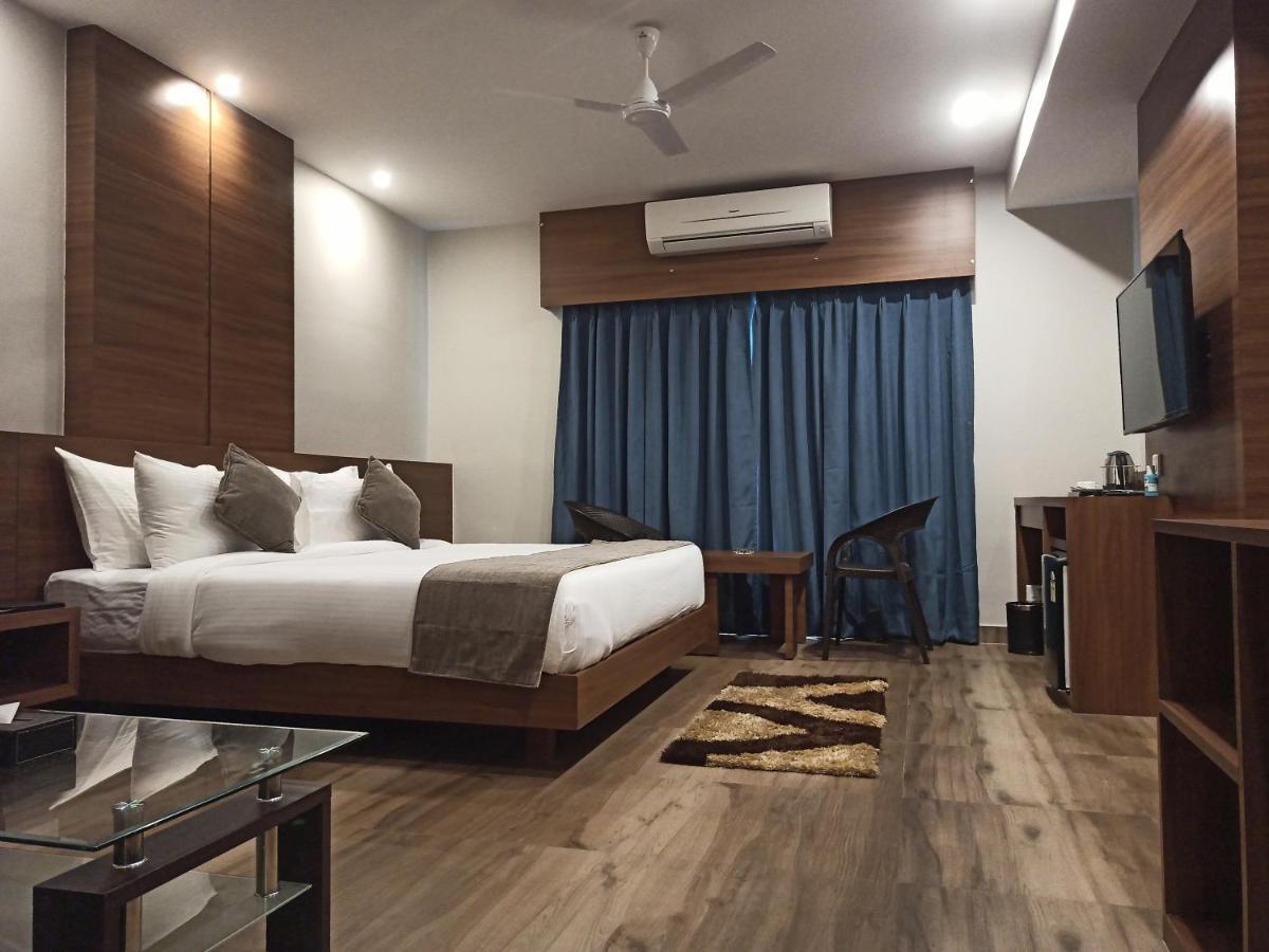 Hotel Tree Fern Dibrugarh Luaran gambar