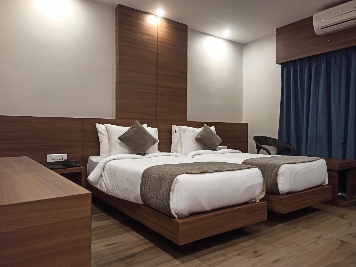Hotel Tree Fern Dibrugarh Luaran gambar