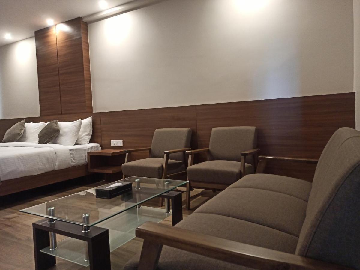 Hotel Tree Fern Dibrugarh Luaran gambar
