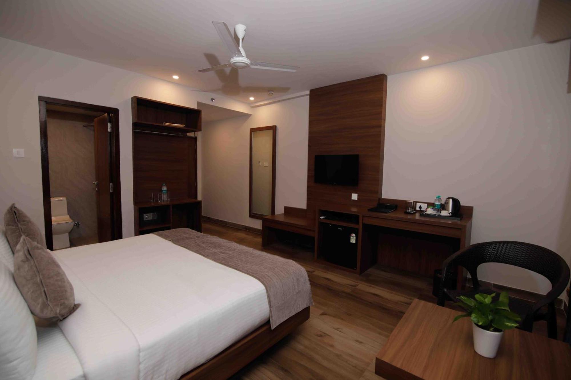 Hotel Tree Fern Dibrugarh Luaran gambar