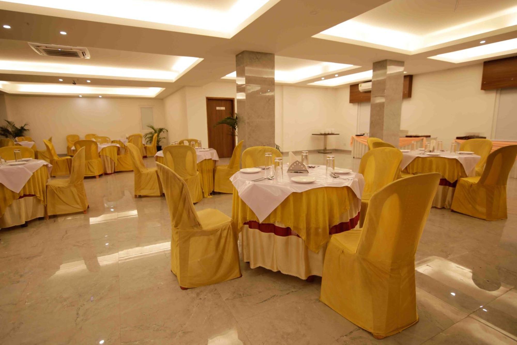 Hotel Tree Fern Dibrugarh Luaran gambar