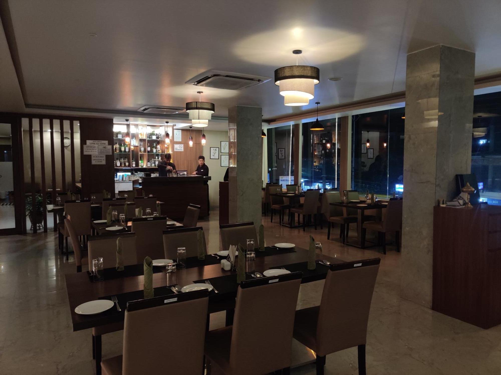 Hotel Tree Fern Dibrugarh Luaran gambar