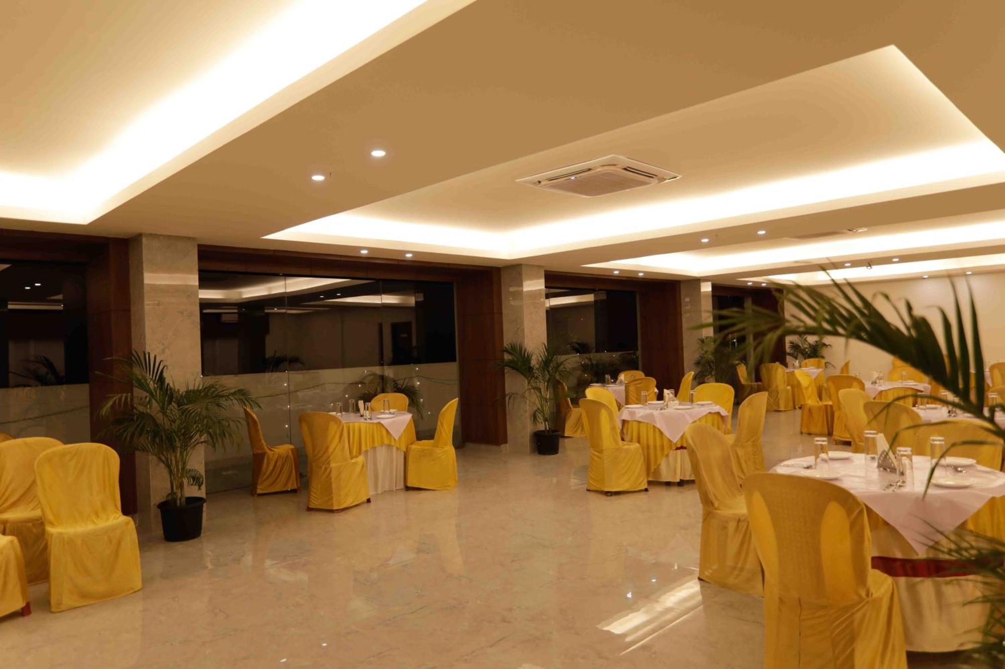 Hotel Tree Fern Dibrugarh Luaran gambar