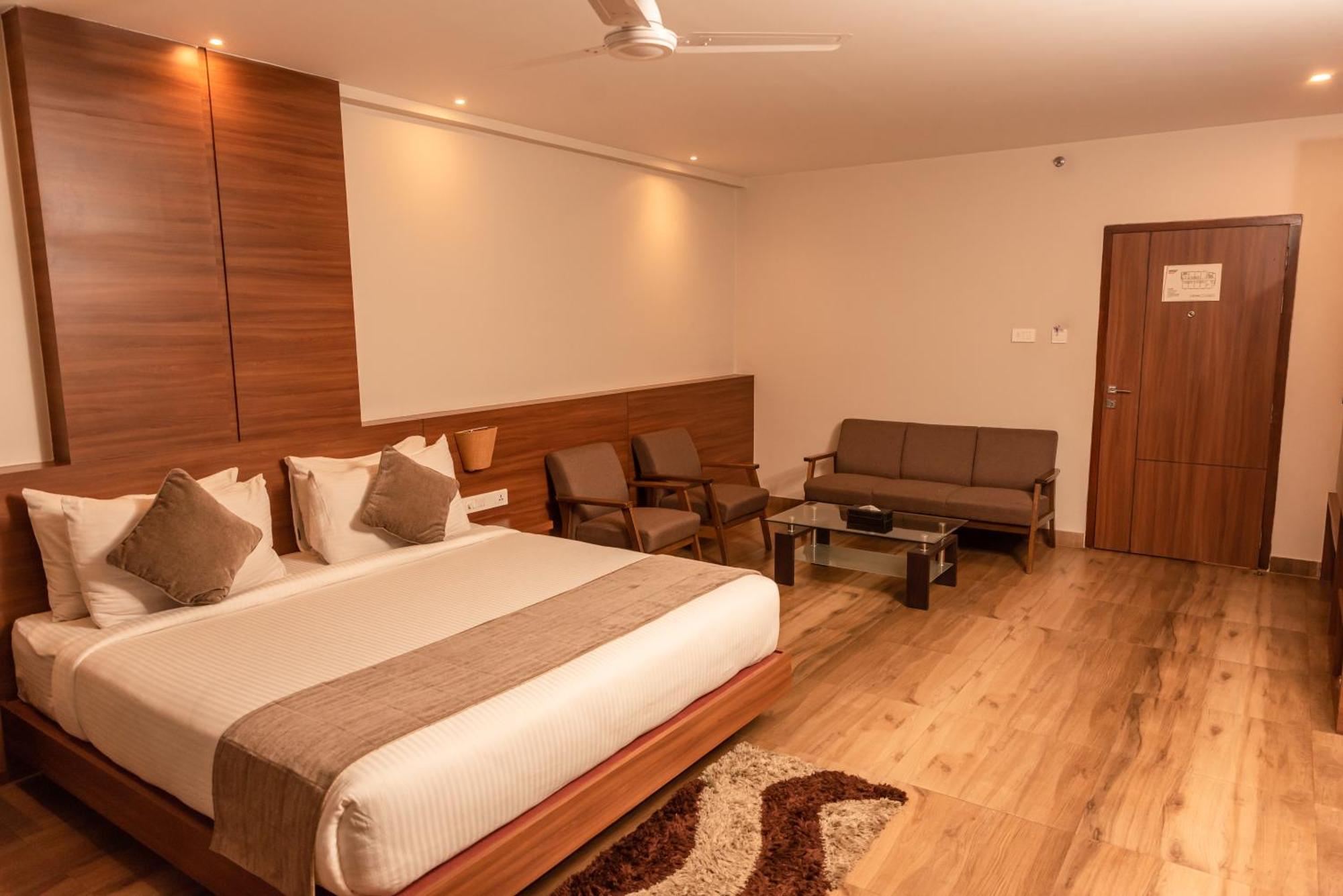 Hotel Tree Fern Dibrugarh Luaran gambar